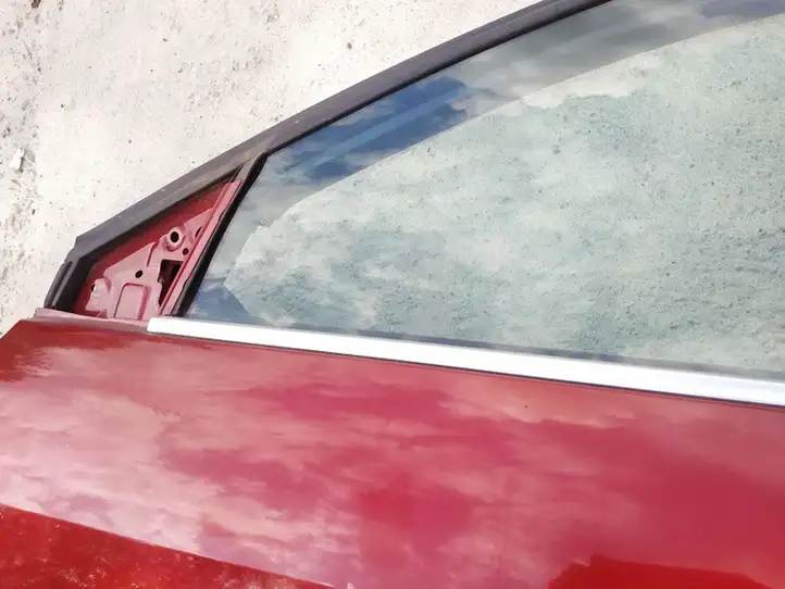 Renault Laguna III (2007 - 2015) Накладка стекла передней двери — фото 3