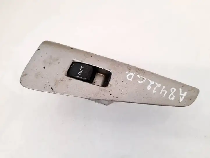 Toyota Corolla Verso E121 (2001 - 2004) 7427113040 Блок кнопок стеклоподъемников — фото 2