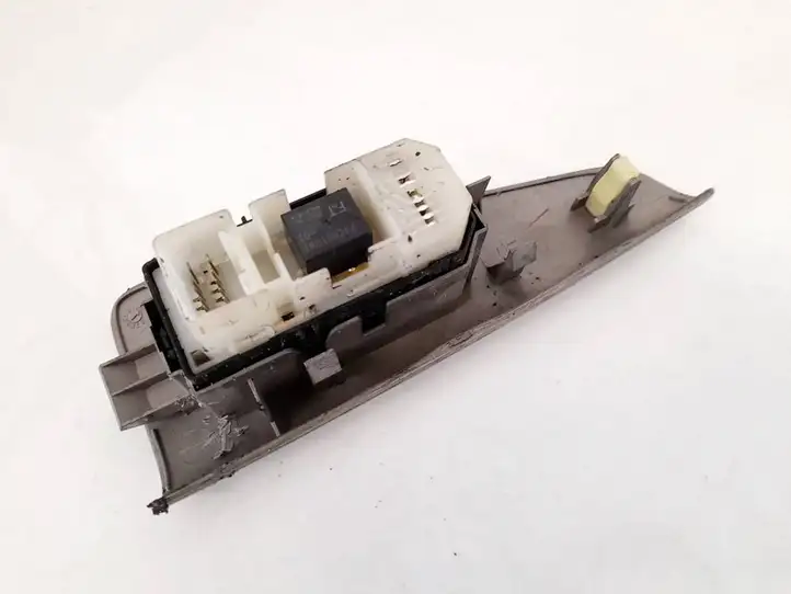 Toyota Corolla Verso E121 (2001 - 2004) 7427113040 Блок кнопок стеклоподъемников — фото 3