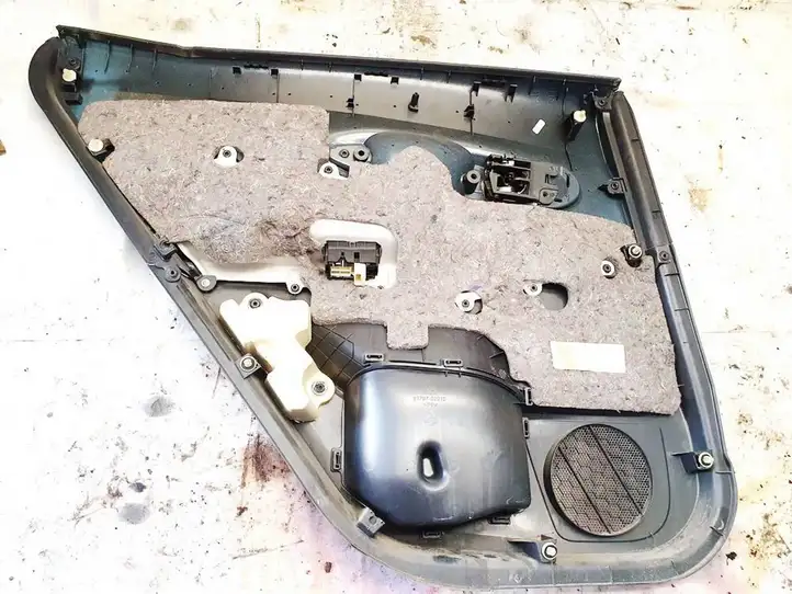 Toyota Auris 150 (2006 - 2012) 6778702010 Обшивка задней двери — фото 2