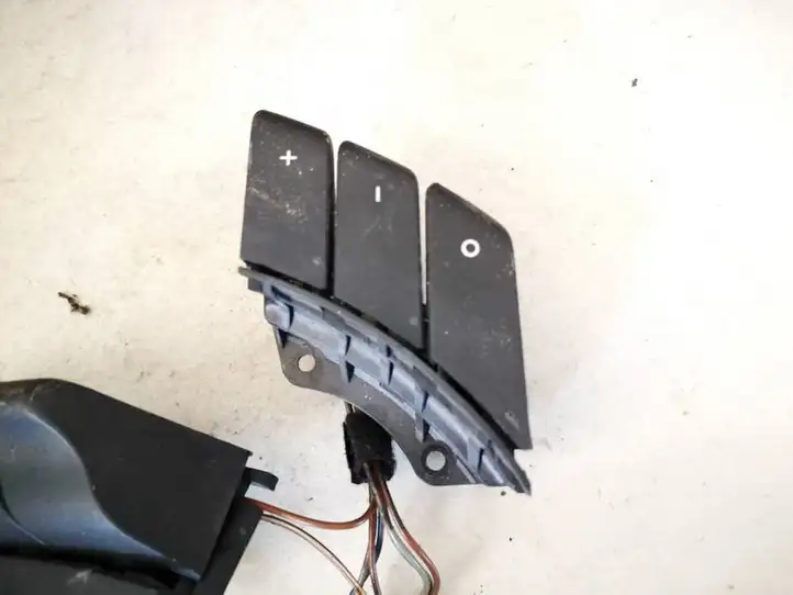 Opel Meriva A (2002 - 2006) 09185419 Кнопки на рулевом колесе — фото 3
