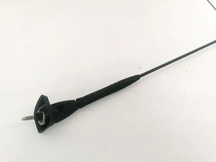 Subaru Legacy (2003 - 2009) GPS антенна — фото 1