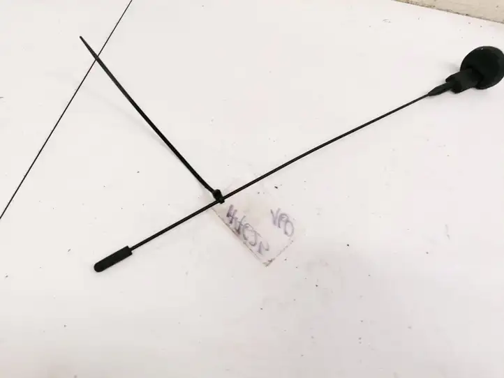 Nissan Almera (2000 - 2006) GPS антенна — фото 2