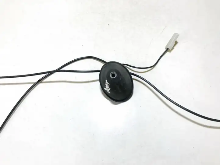 Renault Clio II (2001 - 2005) GPS антенна — фото 2