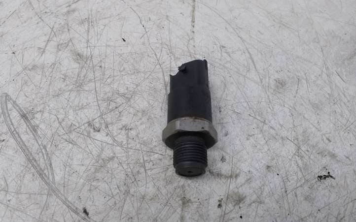 Toyota Yaris (1999 - 2003)  8945852010 Датчик уровня горючего