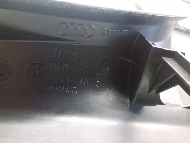 Audi A4 S4 B7 8E 8H (2004 - 2009) 8E0867285 Прочие детали салона — фото 3