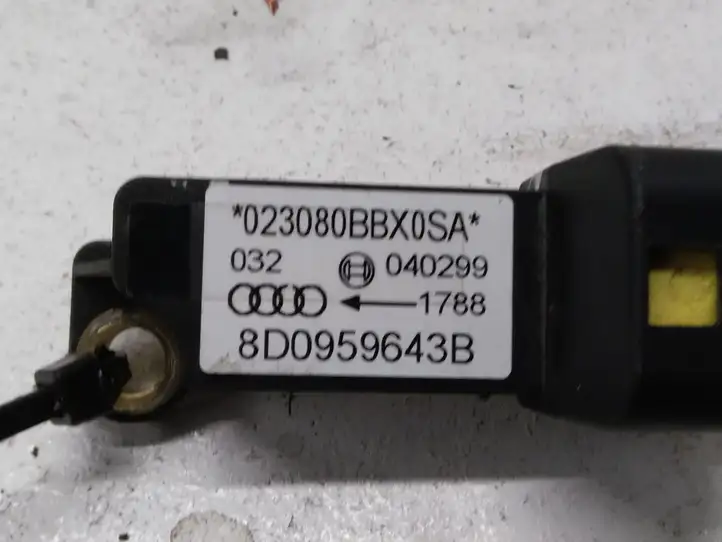 Audi A4 S4 B5 8D (1999 - 2001) 8D0959643B Датчик удара SRS — фото 3