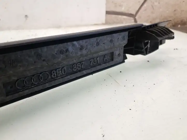 Audi A4 S4 B7 8E 8H (2004 - 2009) 8E0867731A Нижняя боковая отделка заднего сиденья — фото 3