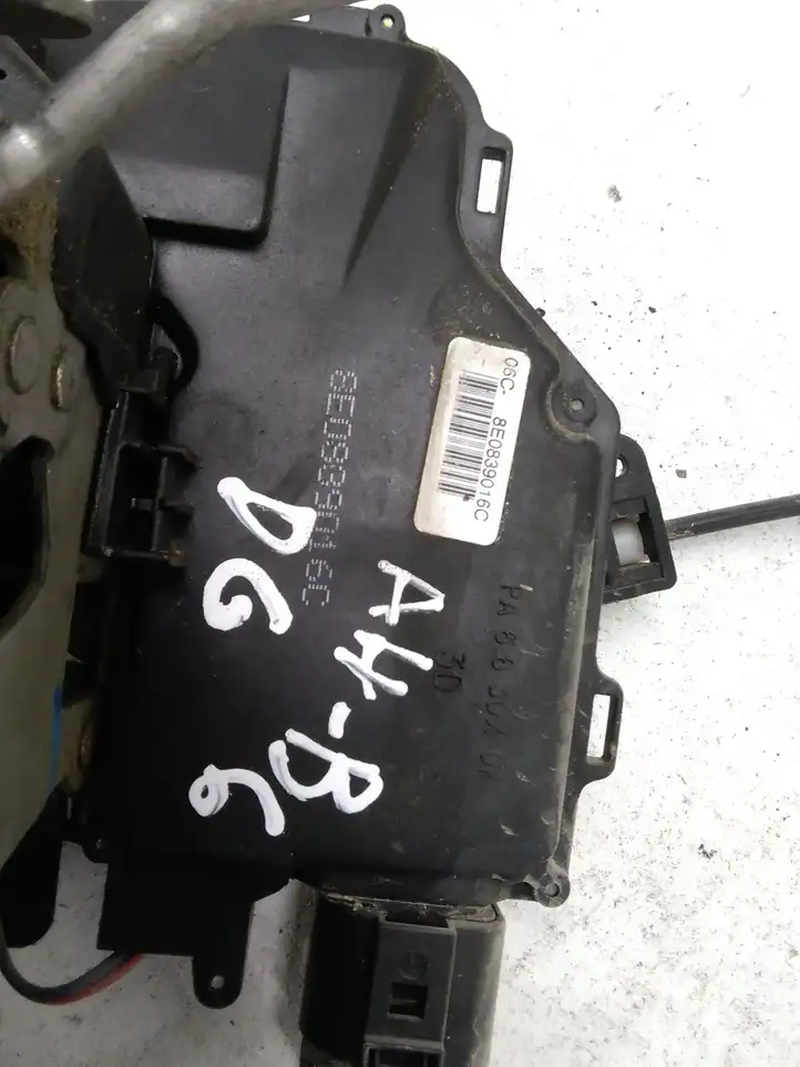 Audi A4 S4 B6 8E 8H (2000 - 2006) 8E0839016C Замок задней двери — фото 3