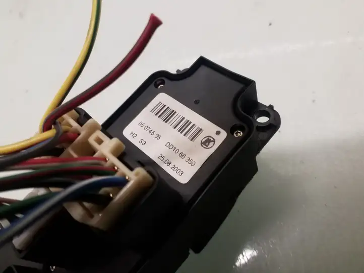 Mazda 5 (2005 - 2010) 05074535 Кнопка стеклоподъемников — фото 3
