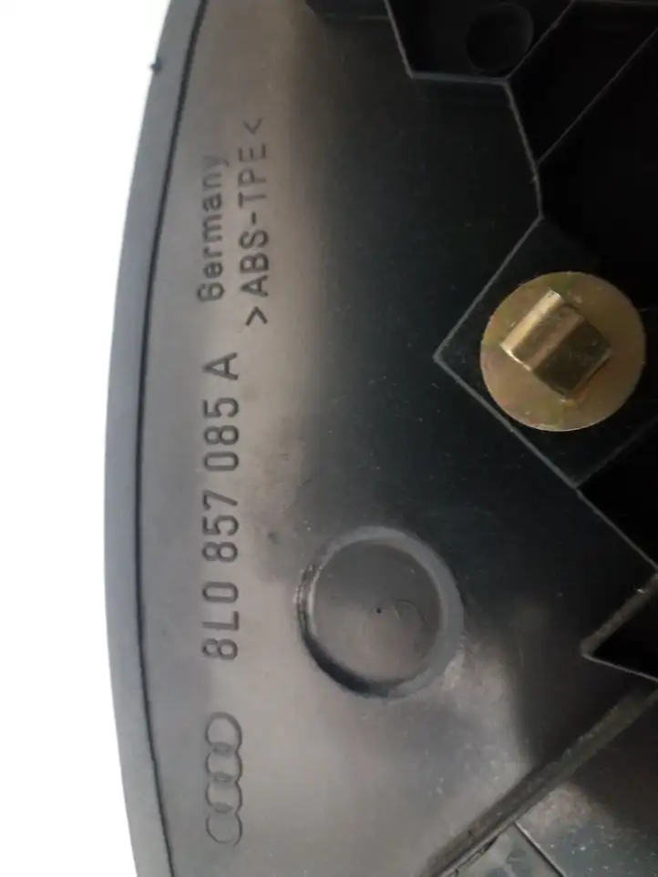 Audi A3/S3 8L (2000 - 2003) 8L0857085A Прочие детали салона — фото 3