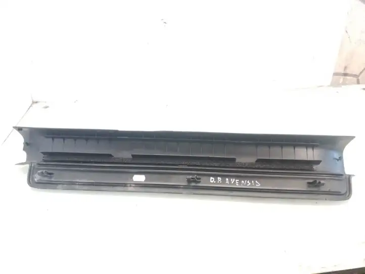 Toyota Avensis T250 (2003 - 2006) 6791405050 Внутренняя отделка переднего порога — фото 2