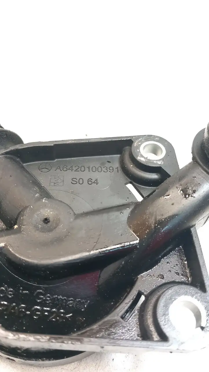 Mercedes-Benz R W251 (2005 - 2013) A6420100391 Шланг сапуна — фото 3
