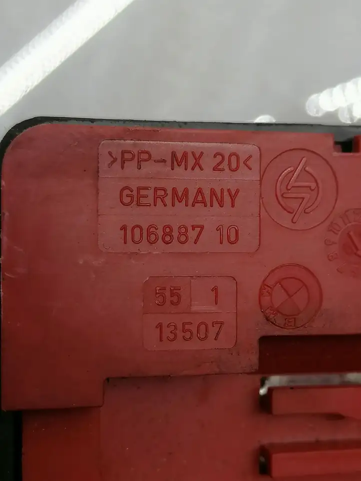 BMW 3 E90 E91 (2005 - 2012) 9217031 Плюсовой провод аккумулятора — фото 3