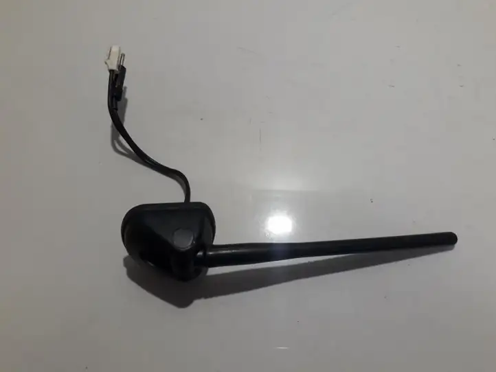 Mitsubishi Lancer VIII (2007 - 2011) GPS антенна — фото 1
