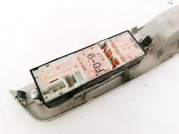 Subaru Forester SH (2008 - 2013) 94266FG030 Блок кнопок стеклоподъемников — фото 2