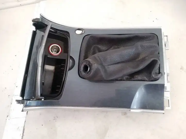 Mazda 6 (2005 - 2007) gj6a2012 Передняя пепельница — фото 1