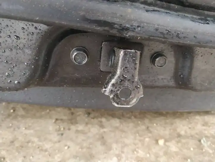 Chevrolet Captiva (2006 - 2011) Ограничитель задней двери — фото 1