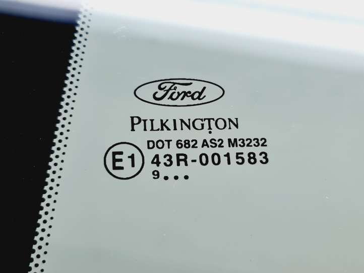 Ford Fusion (2006 - 2012)   Маленькое стекло 