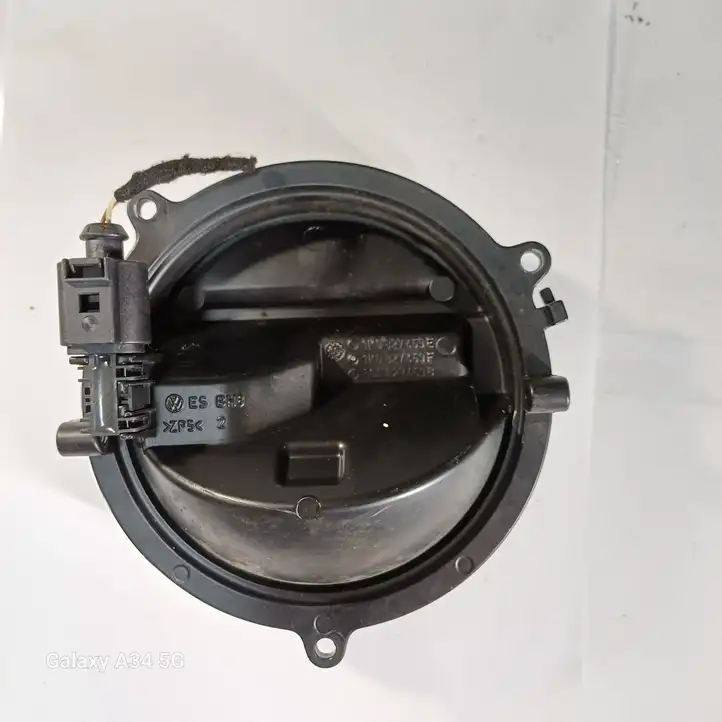 Volkswagen Golf V (2003 - 2009) 1K0827469E Ручка крышки багажника — фото 2