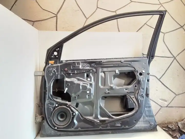 Toyota Avensis T250 (2006 - 2009) Дверь — фото 4