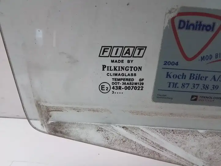 Fiat Punto (188) (1999 - 2010) 43R007022 Стекло задней двери — фото 2