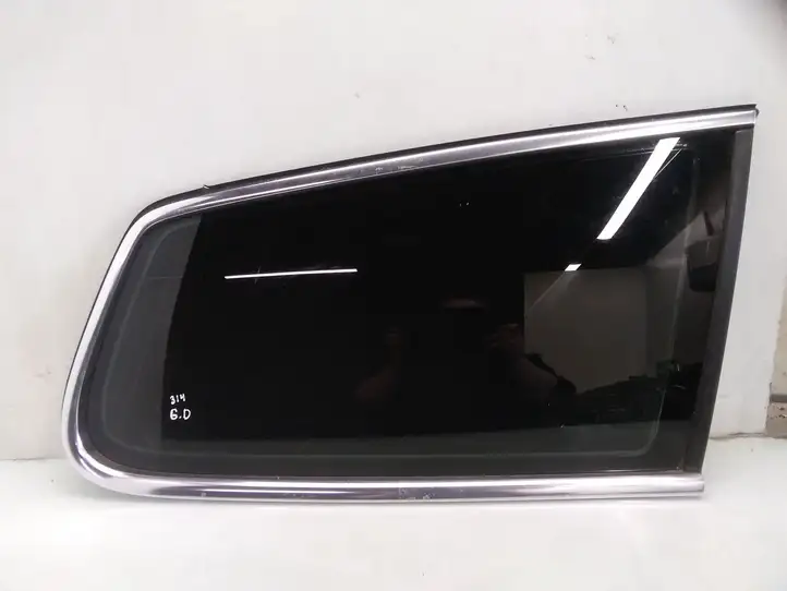 Volkswagen PASSAT B7 (2011 - 2014) Заднее боковое стекло — фото 1