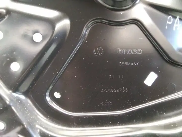 Volkswagen PASSAT B7 (2011 - 2014) 3AA839755 Стеклоподъемник задней двери без мотора — фото 3
