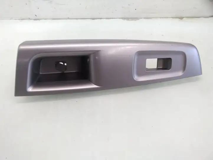 Subaru Forester SH (2008 - 2013) 94266FG560 Накладка кнопки стеклоподъемника — фото 1