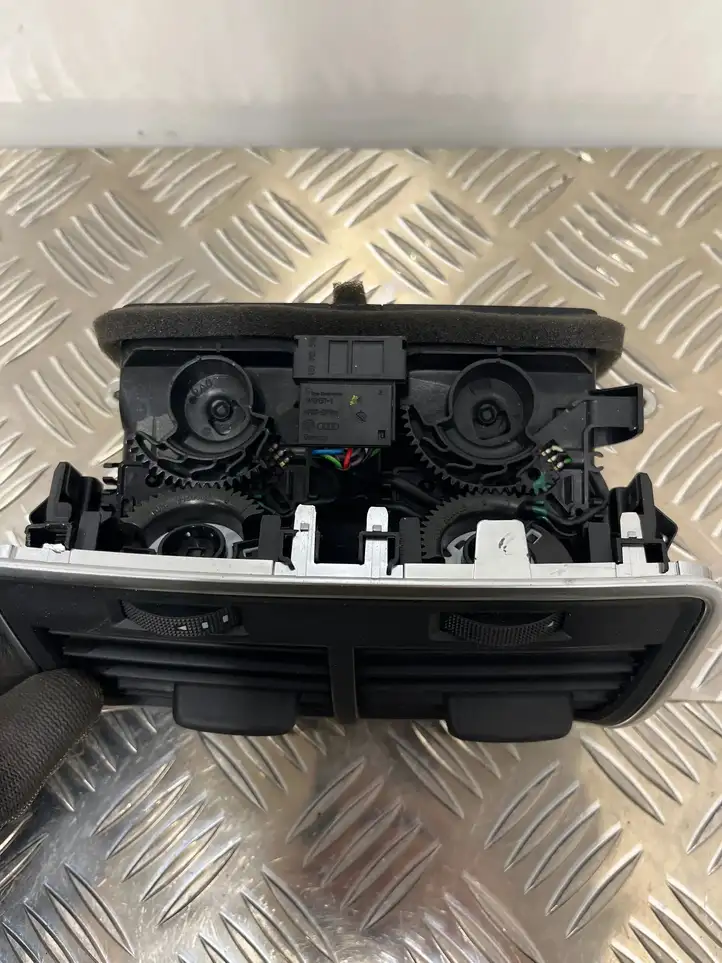 Audi A6 C7 (2011 - 2014) 4G0819203 Задний воздушный дефлектор — фото 3