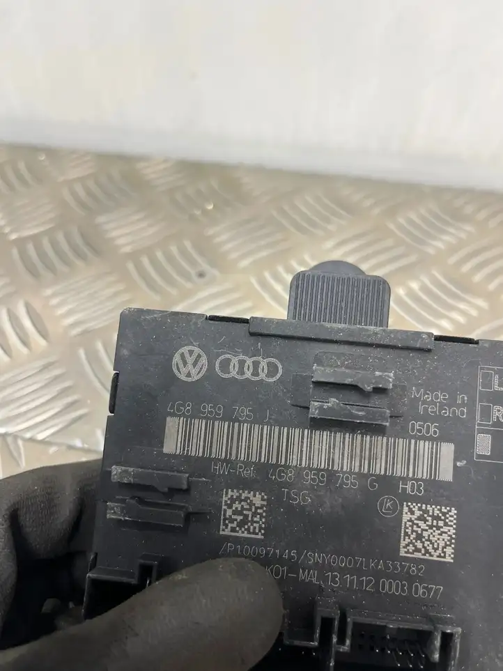Audi A6 C7 (2011 - 2014) 4G8959795G Блок управления дверью — фото 3
