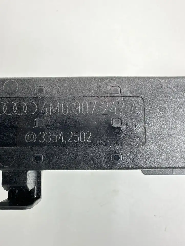 Audi A5 (2016 - ) 4M0907247A Антенна системы Keyless — фото 5