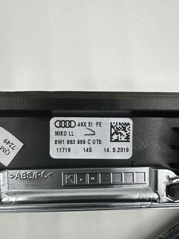 Audi A5 (2016 - ) 8W1853190G Комплект внутренней декоративной отделки — фото 4