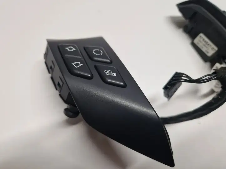 BMW 3 E90 E91 (2005 - 2012) 6764547 Кнопки на рулевом колесе — фото 2