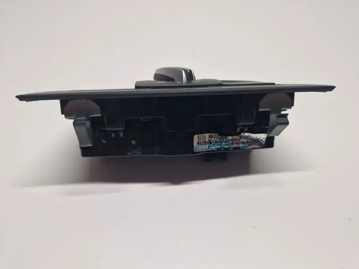 BMW 3 F30 F35 F31 (2012 - 2018) 9265305 Включатель фонарей — фото 5