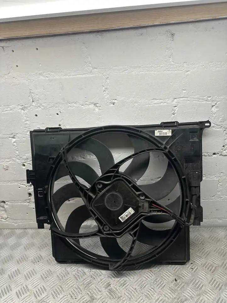 BMW 3 F30 F35 F31 (2012 - 2018)  7608407 Электрический вентилятор радиаторов