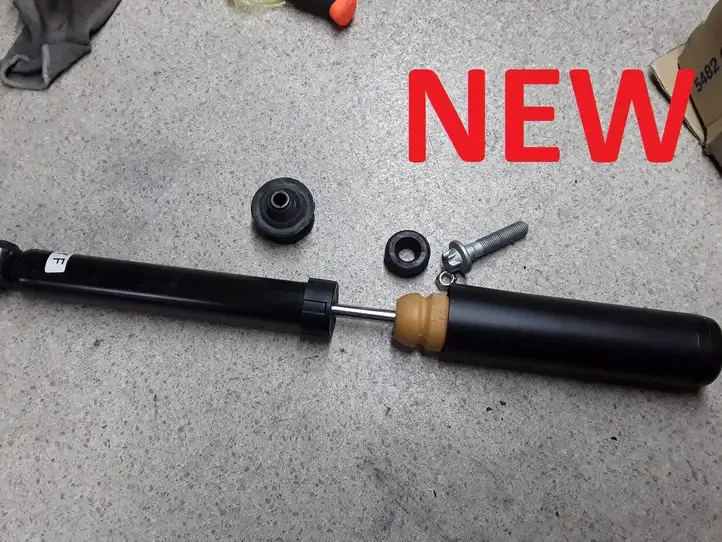 Opel Corsa C (2003 - 2006)  9201037 Задний амортизатор с пружиной