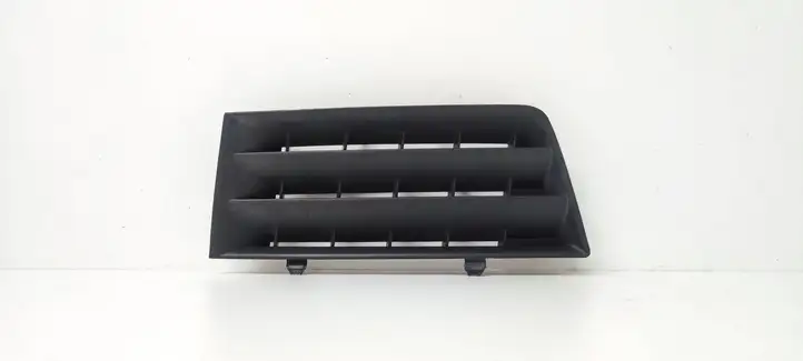 Renault Megane II (2002 - 2005) 8200114156 Нижняя решетка переднего бампера — фото 1