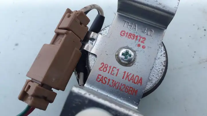 Nissan Juke I F15 (2010 - 2018)  281E11KA00A Громкоговоритель (громкоговорители) высокой частоты в передних дверях