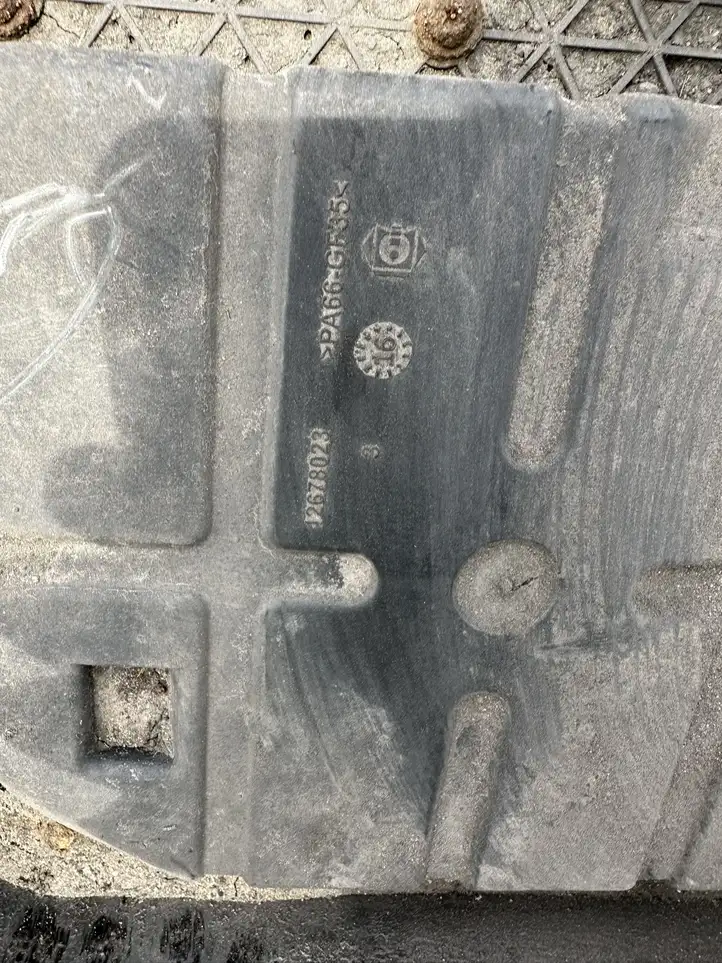 Citroen C4 Picasso (2013 - 2016)   Жидкостный резервуар AdBlue