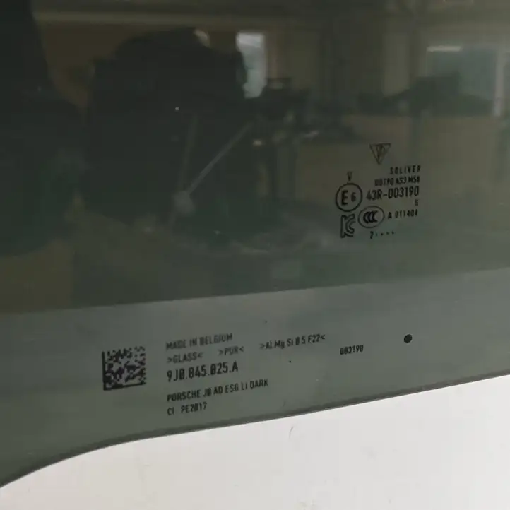 Porsche Taycan 9J1 (2019 - ) 9J0845025A Стекло задней двери — фото 6