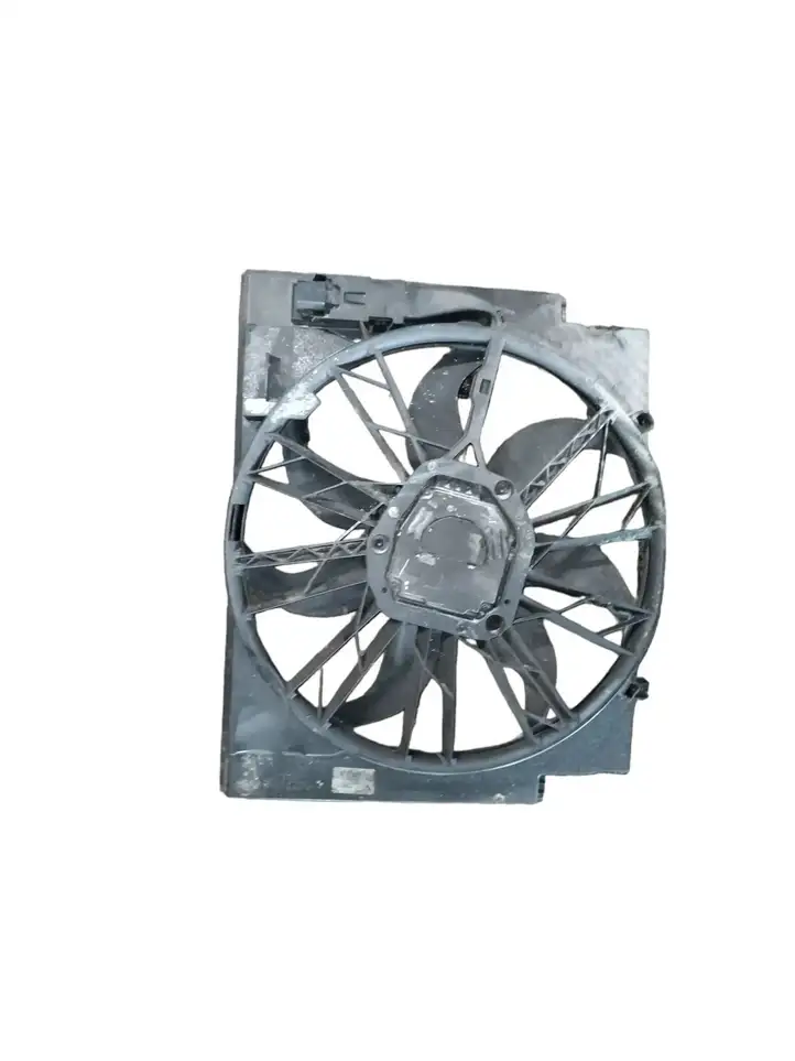 BMW 5 E60 E61 (2004 - 2010)  673275617129 Электрический вентилятор радиаторов