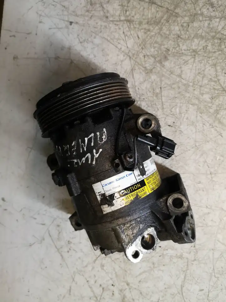 Nissan Primera (2001 - 2008) 926009F511 Компрессор (насос) кондиционера воздуха — фото 1