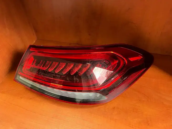 Mercedes-Benz GL X166 (2013 - 2019) A1679066207 Задний фонарь в кузове — фото 1