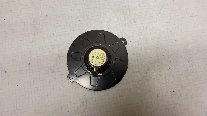 Chrysler Town & Country IV (2000 - 2007) 05094700AA Динамик панели приборов — фото 2
