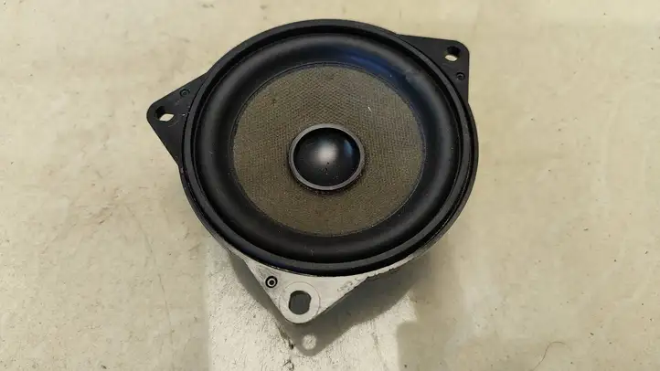 BMW 7 F01 F02 F03 F04 (2008 - 2016)  9240641 Громкоговоритель в панели