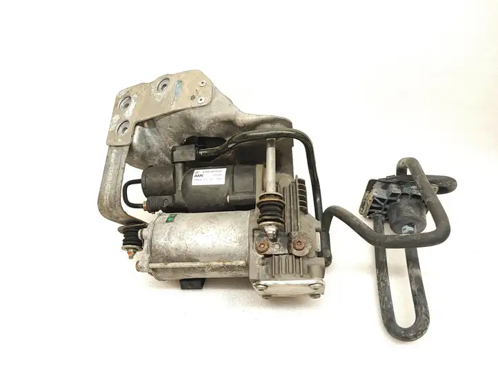 Mercedes-Benz S W222 (2013 - )  A0993200104 Воздушный компрессор