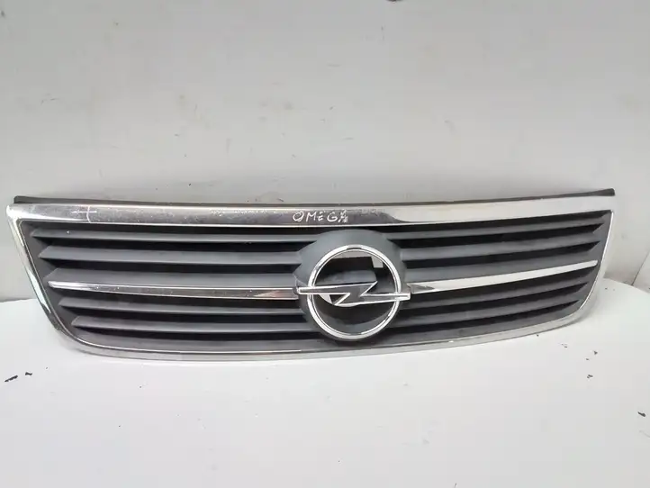 Opel Omega B2 (1999 - 2004) 09184938 Верхняя решетка радиатора — фото 1