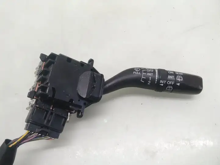 Mazda 6 (2002 - 2005) 17B122 Переключатель стеклоочистителей — фото 1
