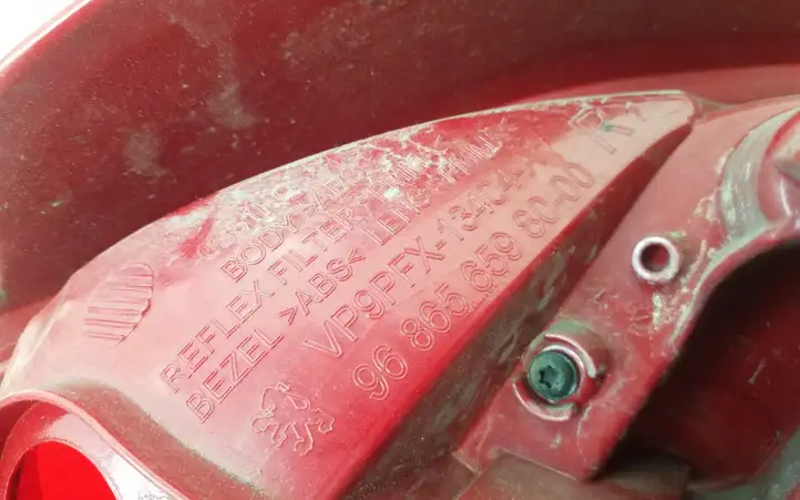 Peugeot 207 (2010 - 2016) 9686565980 Задний фонарь в кузове — фото 5